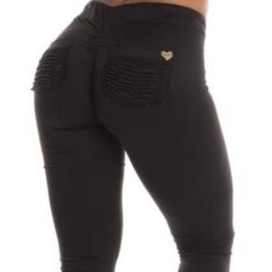 Cute Booty Lounge Black Capris joggers